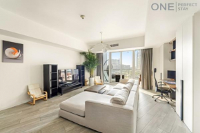 Stylish 3BR Apartment in Marina Stunning Views